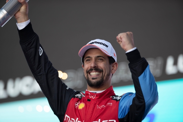 AUTODROMO HERMANOS RODRIGUEZ, MEXICO - JANUARY 14: Lucas di Grassi, Mahindra Racing
, 3rd position,
Portrait during the Mexico City ePrix at Autodromo Hermanos Rodriguez on Saturday January 14, 2023 in Mexico City, Mexico. (Photo by LAT Images)