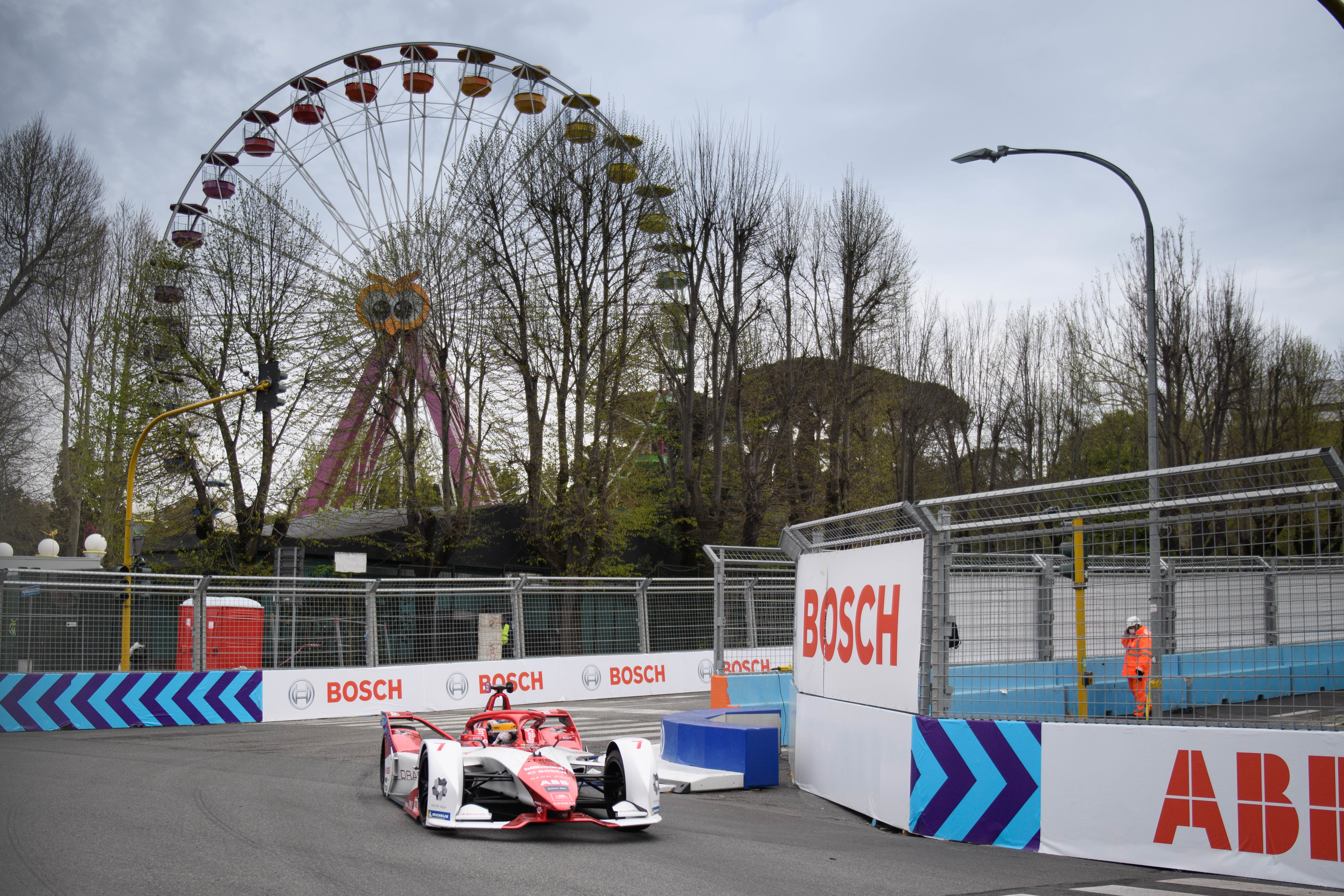 CIRCUITO CITTADINO DELL'EUR, ITALY - APRIL 10: Sergio Sette Camara (BRA), Dragon Penske Autosport, Penske EV-5 during the Rome ePrix I at Circuito Cittadino dell'EUR on Saturday April 10, 2021 in Rome, Italy. (Photo by Simon Galloway / LAT Images)